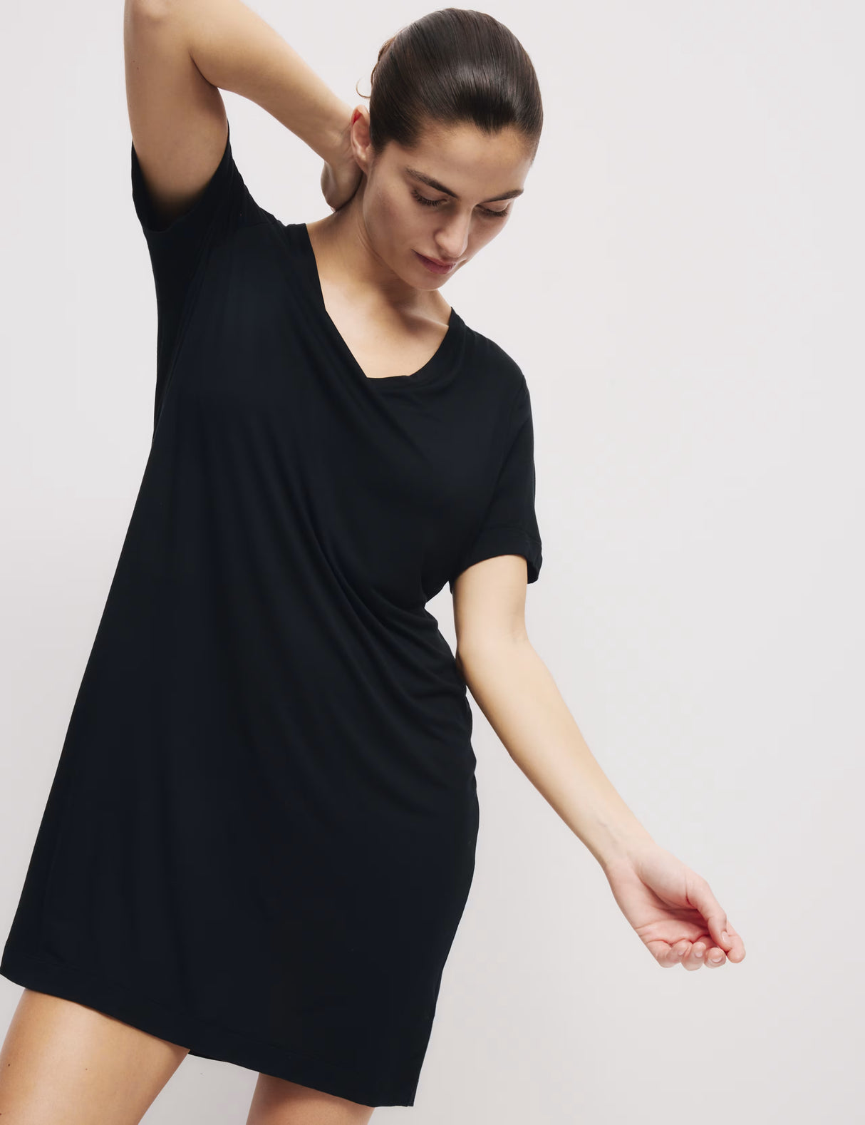 Camisola de manga corta con detalle de encaje