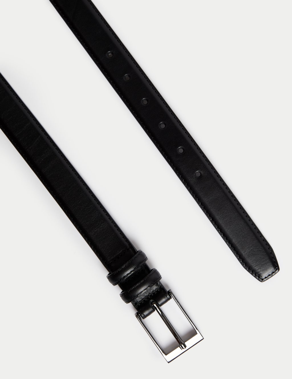 Cinturón elegante de piel
