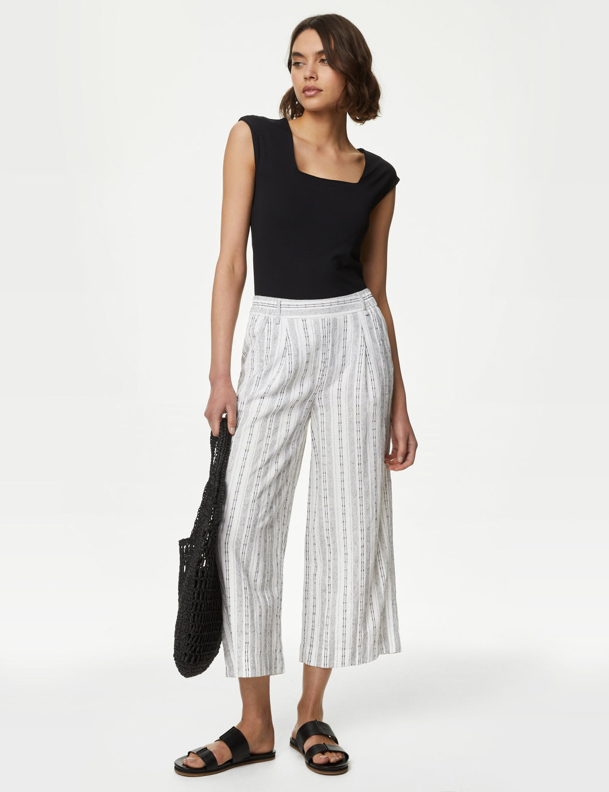 Pantalón de lino diseño wide leg crop