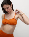 Parte alta de bikini estilo bandeau