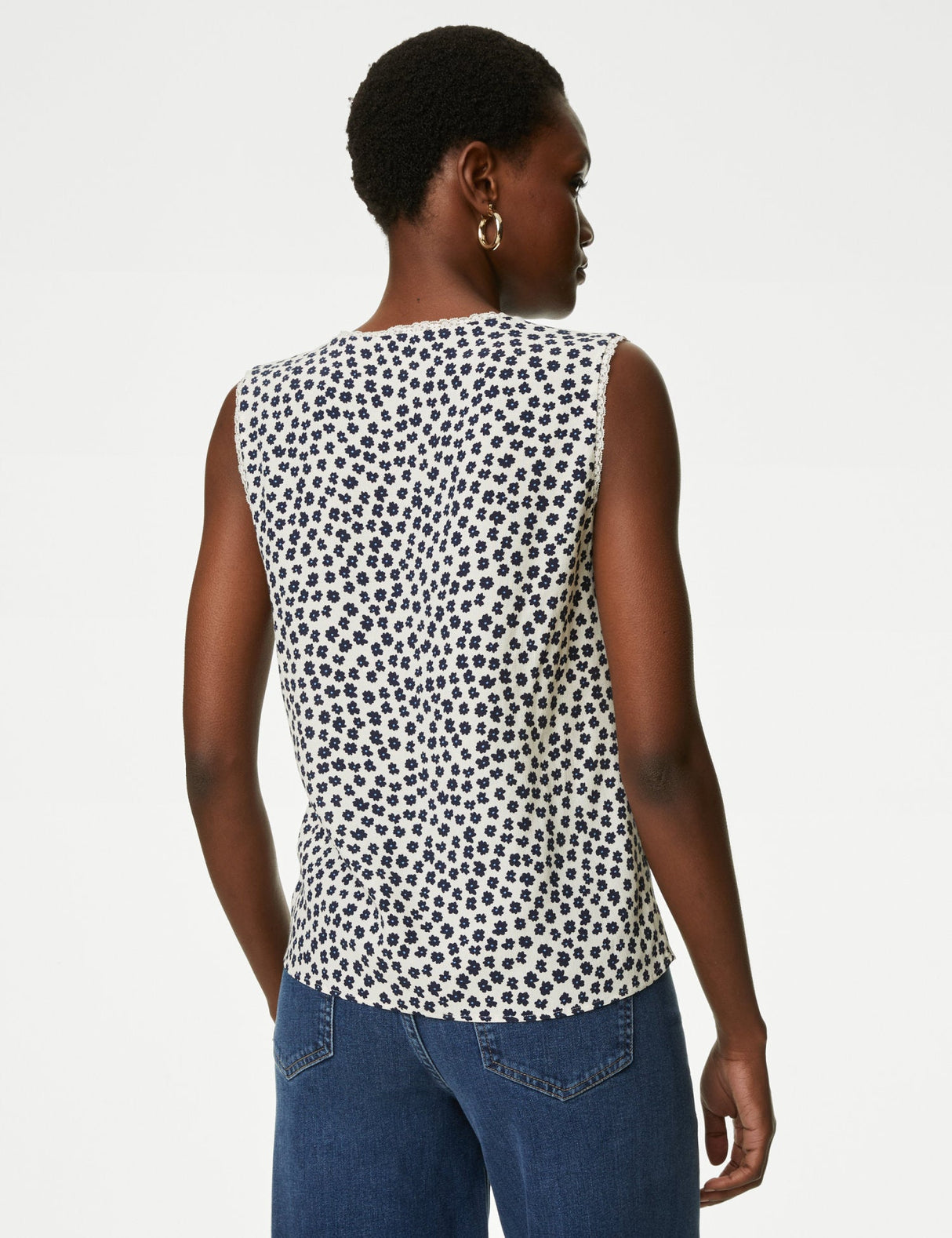 Blusa sin mangas con diseño y escote pico