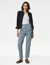 Pantalón chino diseño taper