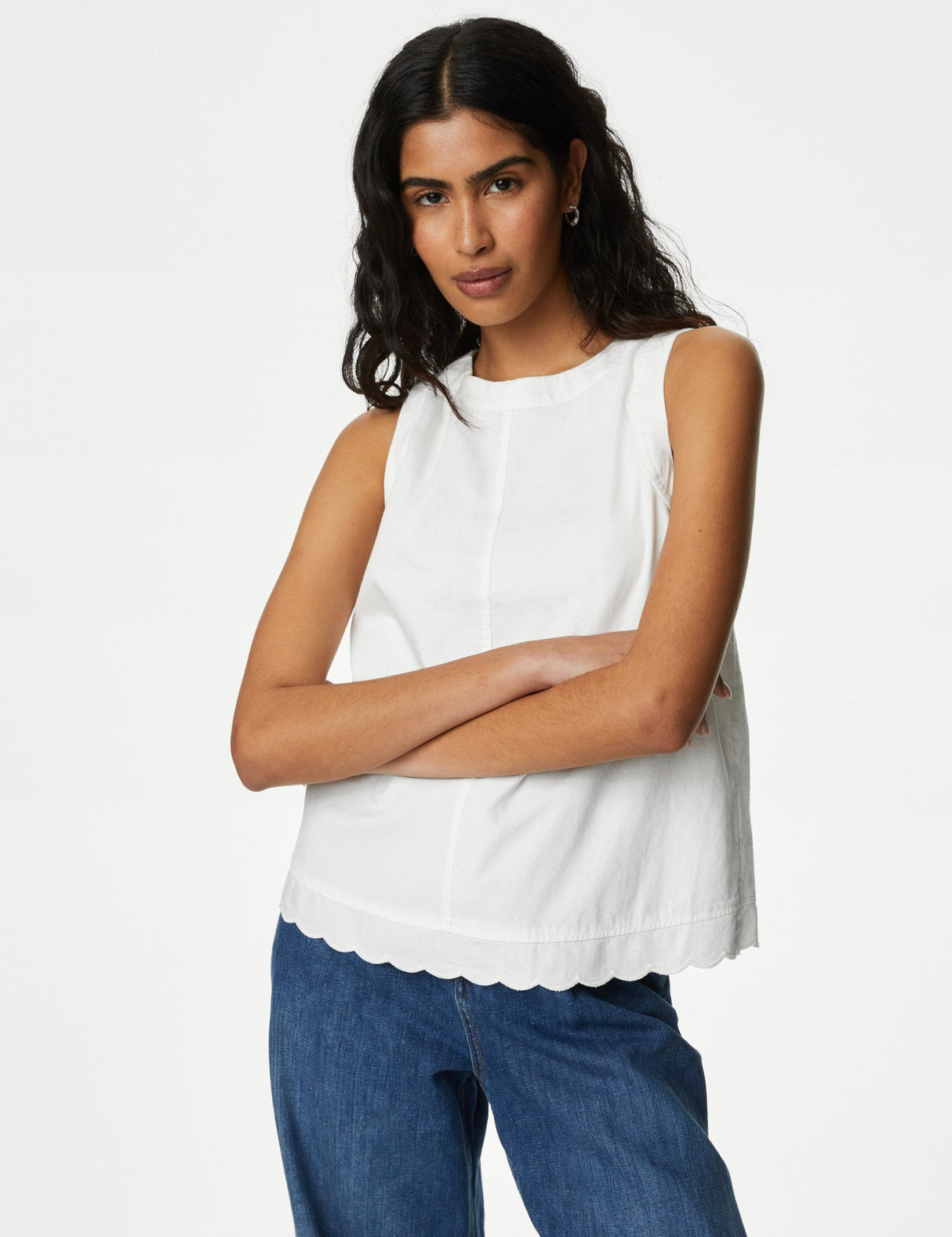 Blusa sin mangas con ondas