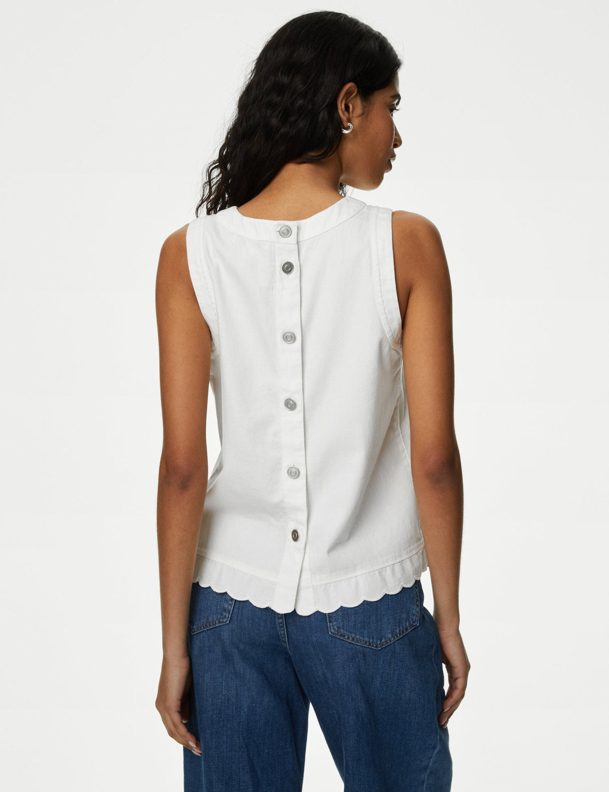 Blusa sin mangas con ondas