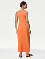 Vestido sin mangas liso