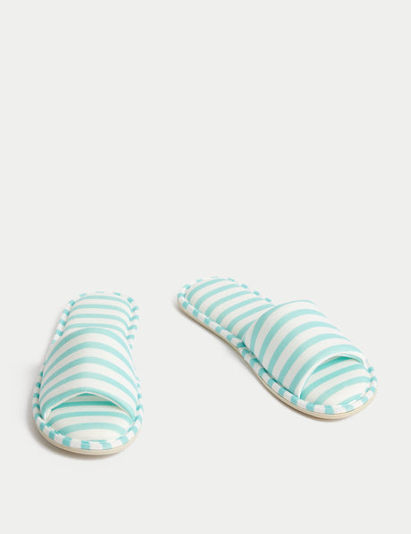 Zapatilla abierta diseño rayas