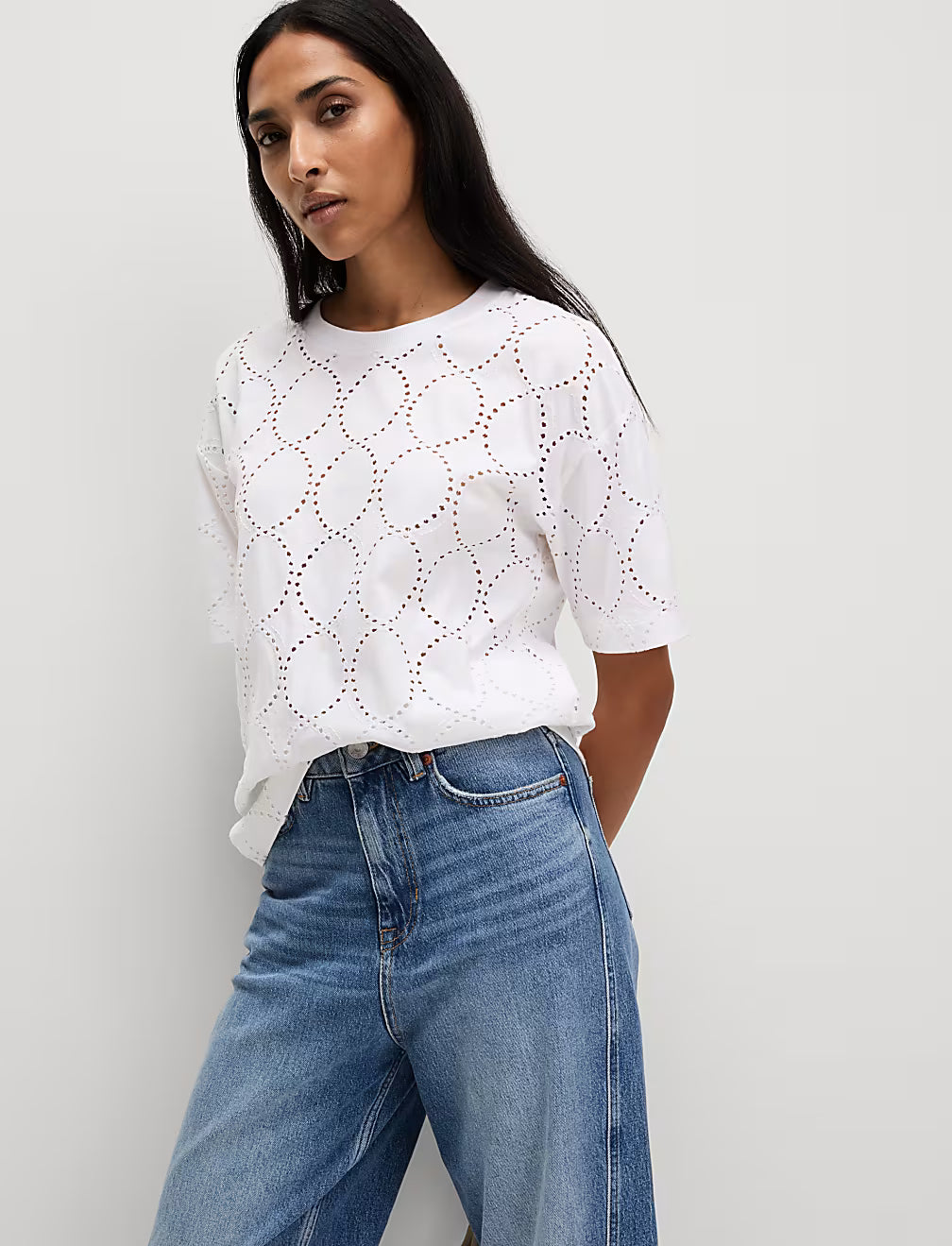 Top de manga corta bordado