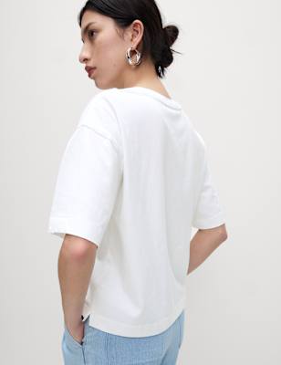 Top de manga corta diseño Boxy