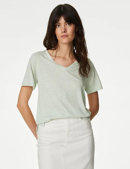 Camiseta de lino de rayas escote pico