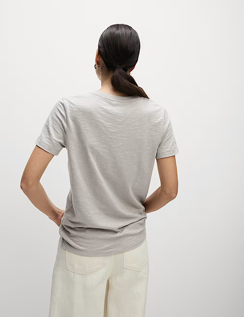 Camiseta de manga corta con escote pico Everyday