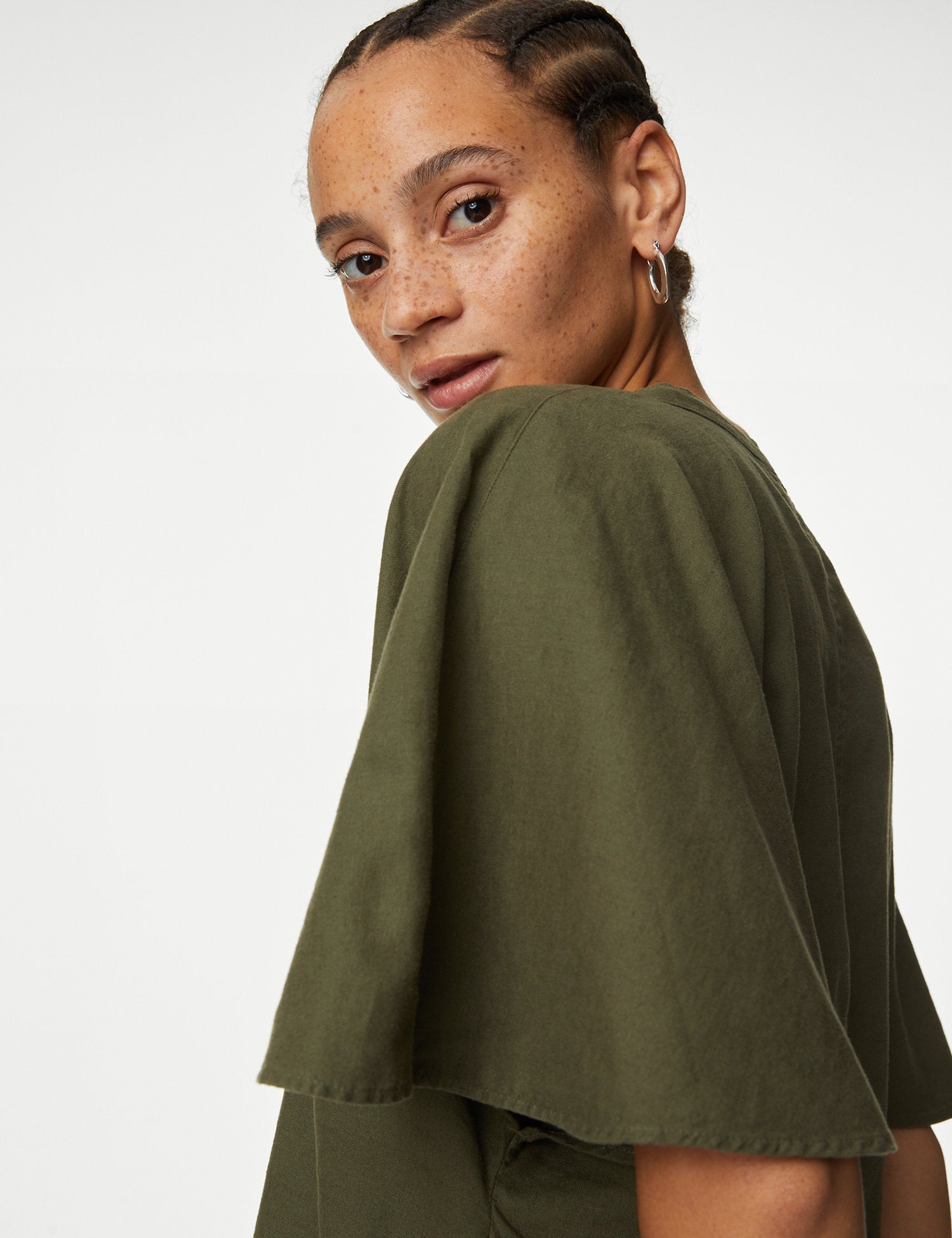 Blusa de lino  de manga corta