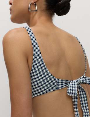 Parte alta de bikini de cuadritos Vichy
