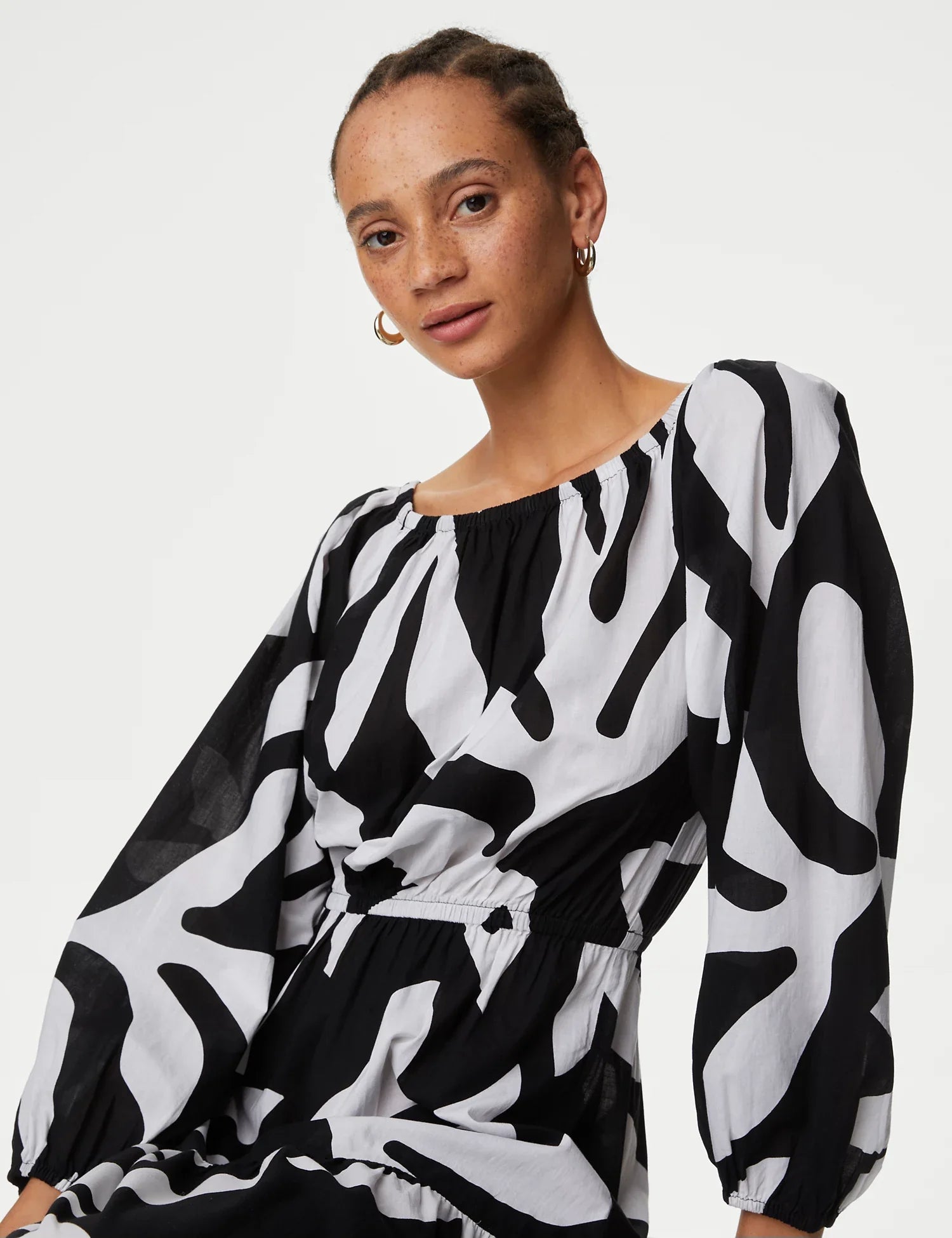 Vestido diseño Bardot