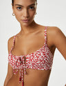 Parte alta de bikini con flores