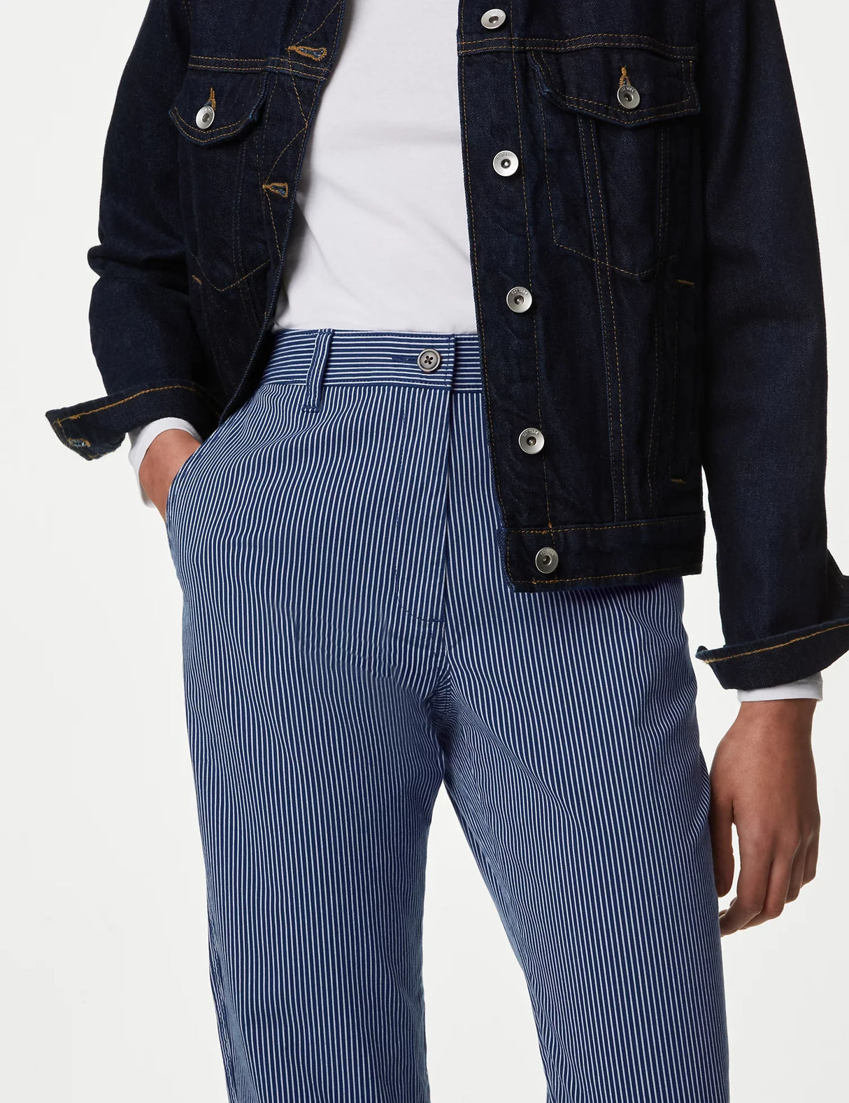 Pantalón chino de rayas