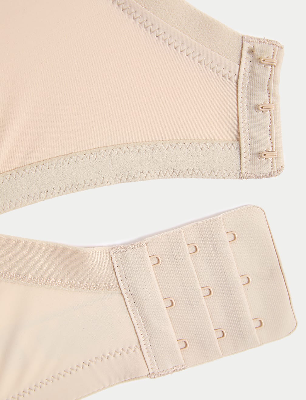 Sujetador sin aro sujeción total con encaje