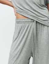 Pijama de viscosa con detalle de encaje con top de manga corta
