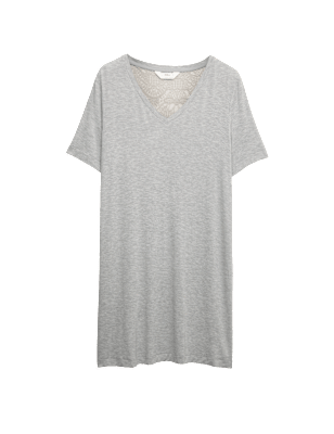 Camisola de manga corta con detalle de encaje