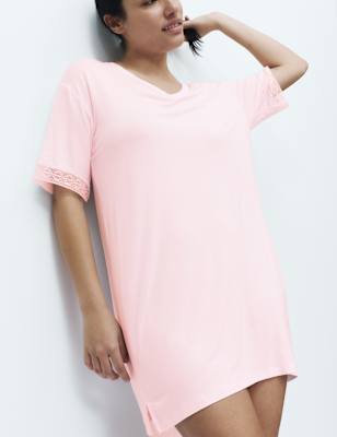 Camisola de viscosa de manga corta con escote en pico