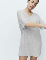 Camisola de viscosa de manga corta con escote en pico