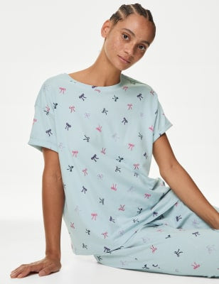 Pijama de manga corta con diseño