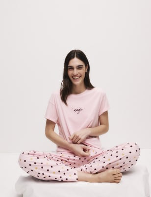 Pijama de manga corta con diseño
