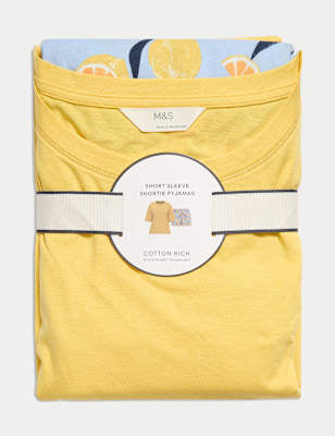 Pijama corto de manga corta con diseño FP