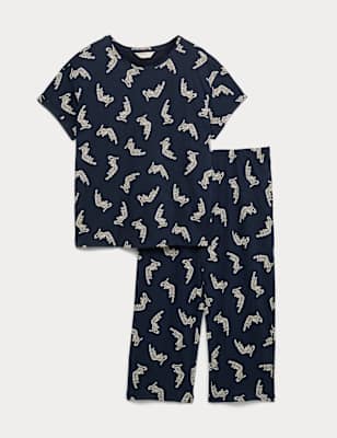 Pijama de manga corta y pantalón pescador diseño