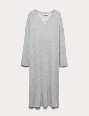 Camisón de manga larga y escote pico con detalle de encaje