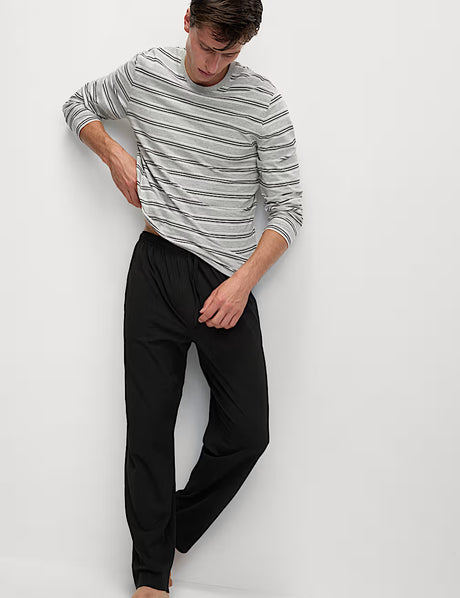 Pijama largo de punto a rayas