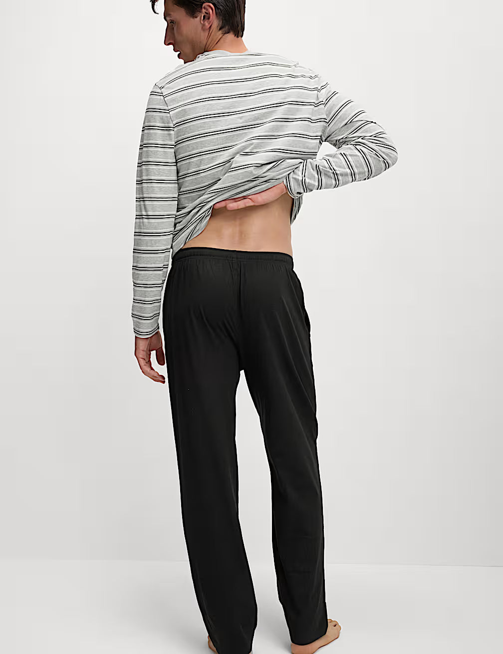 Pijama largo de punto a rayas