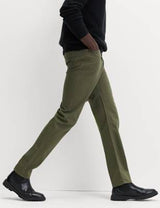 Pantalón elástico de corte recto