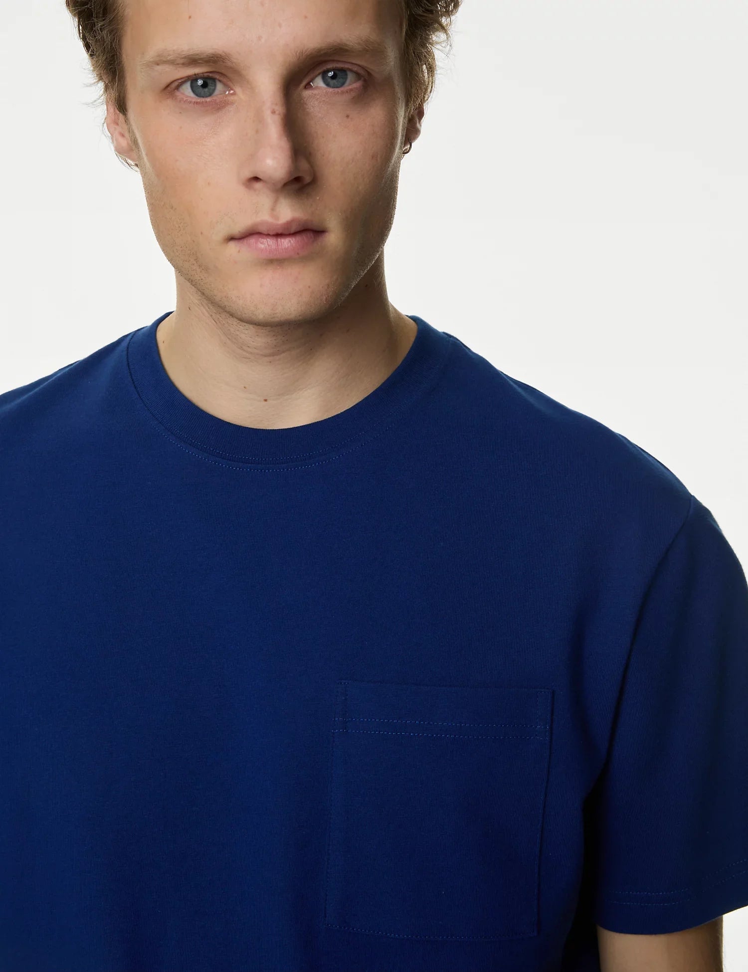 Camiseta de manga corta lisa con bolsillo