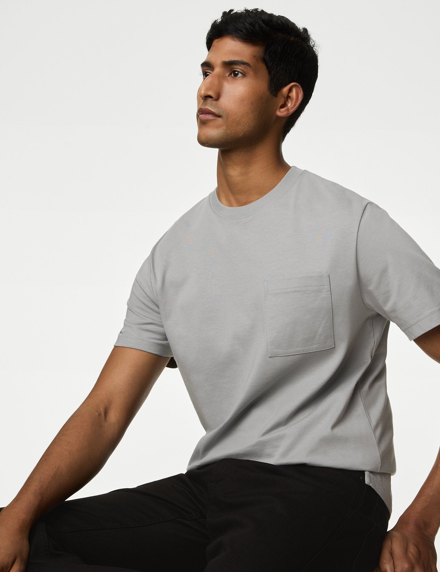 Camiseta de manga corta lisa con bolsillo
