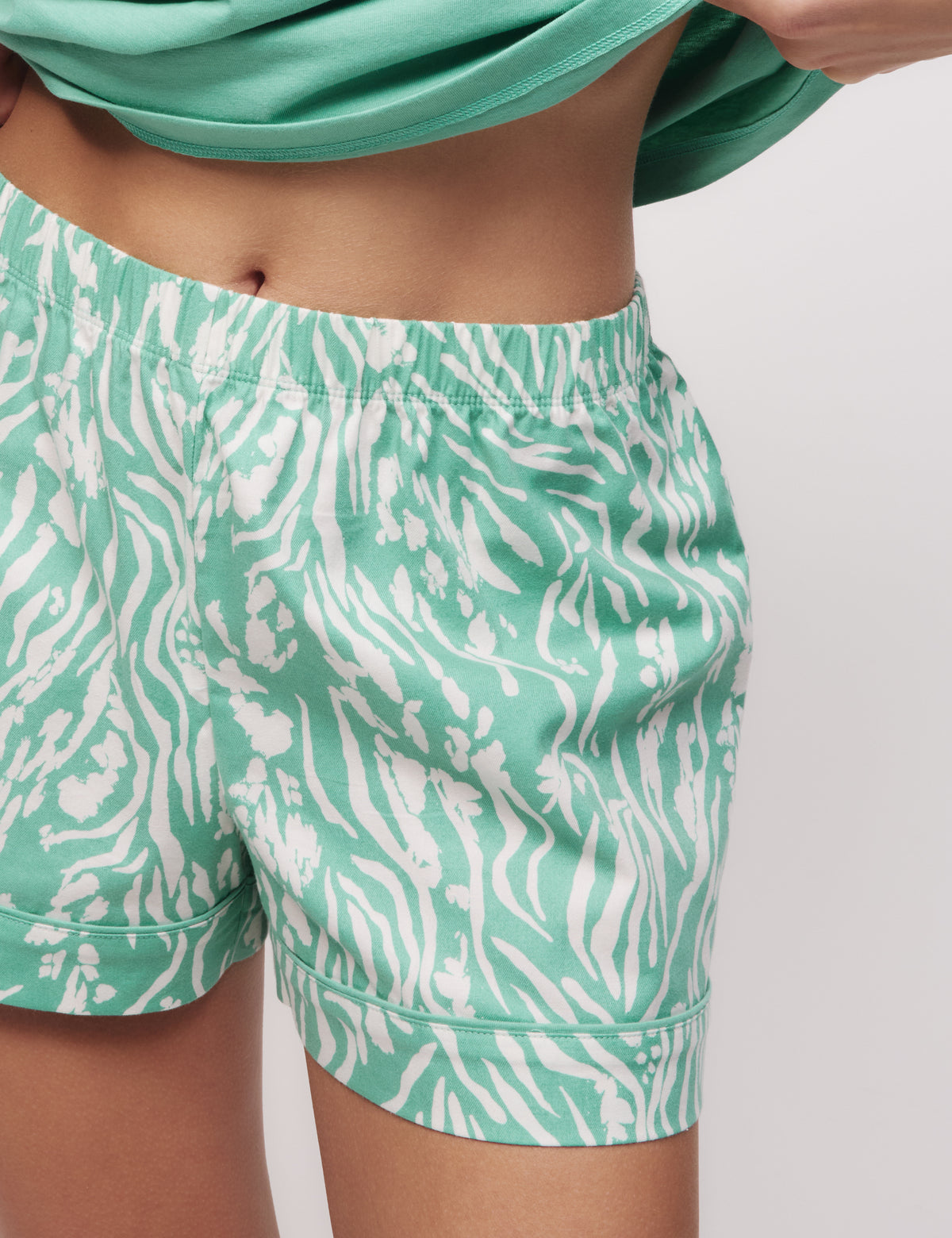 Pijama corto de manga corta con diseño FP