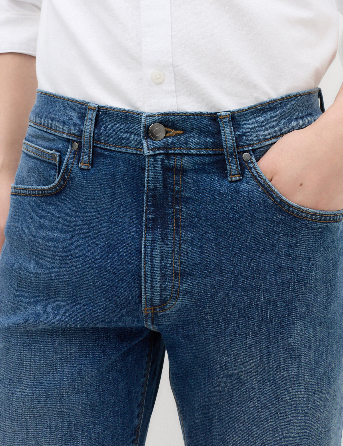 Pantalón elástico de corte recto
