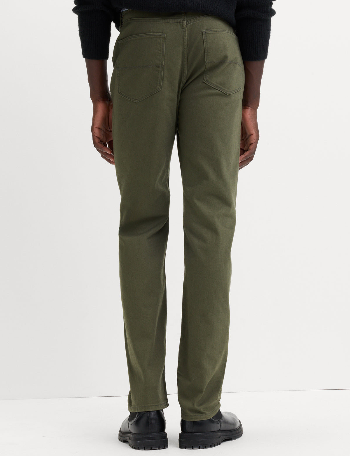 Pantalón elástico de corte recto