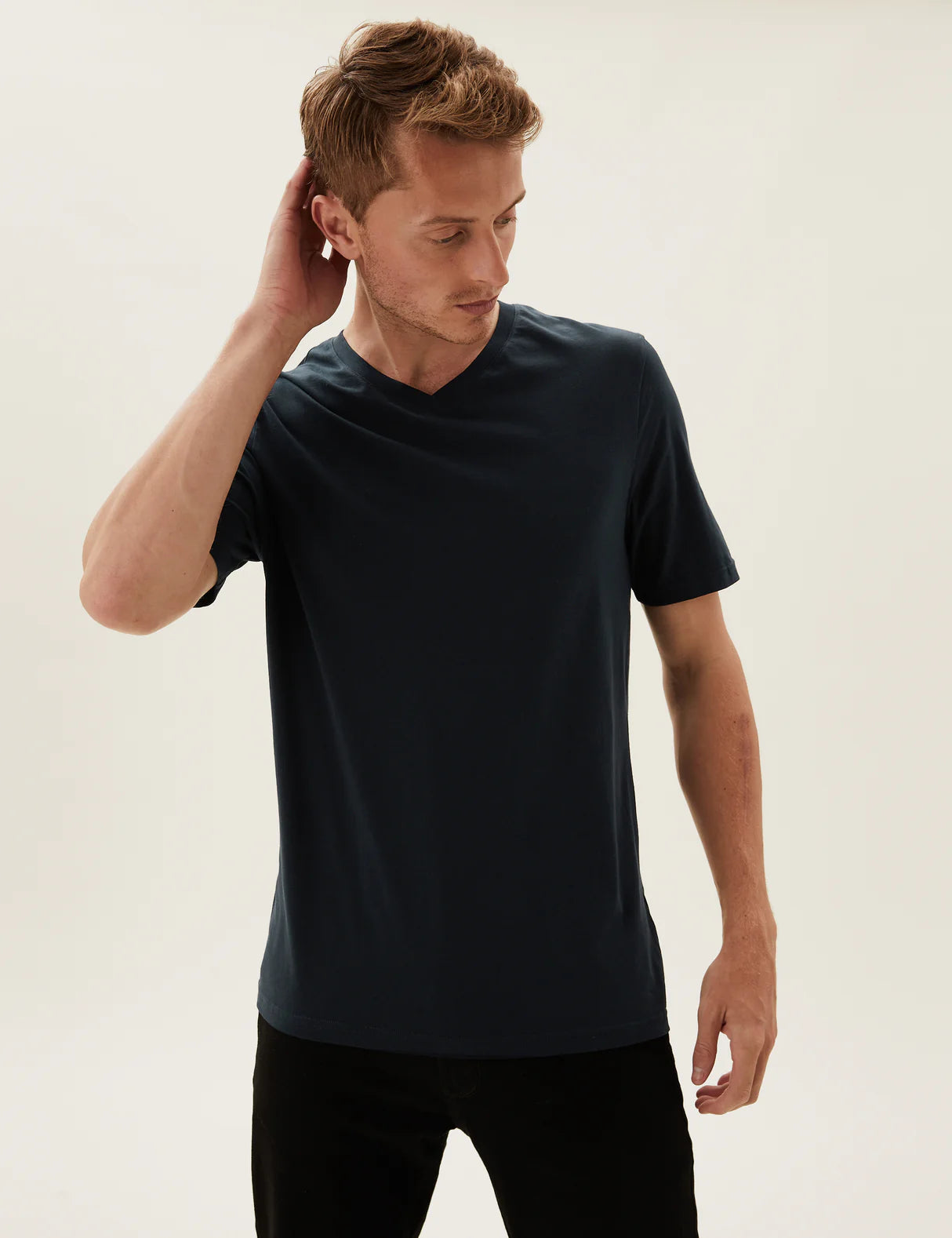 Camiseta cuello pico manga corta lisa