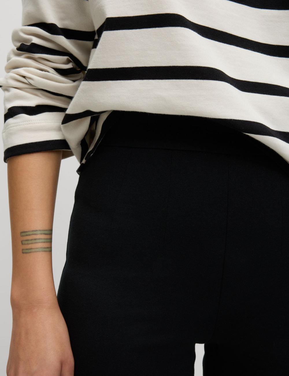 Pantalón punto slim