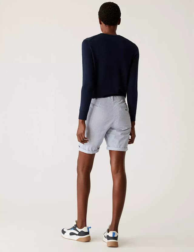 Pantalón corto Chino de rayas