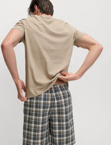 Pijama corto  con pantalón de tela a cuadros