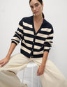 Rebeca con cuello pico y rayas