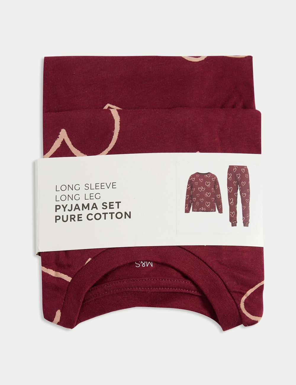 Pijama diseño corazones
