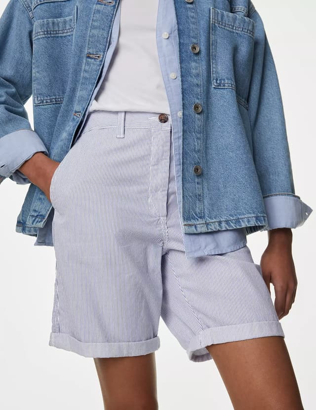 Pantalón corto Chino de rayas
