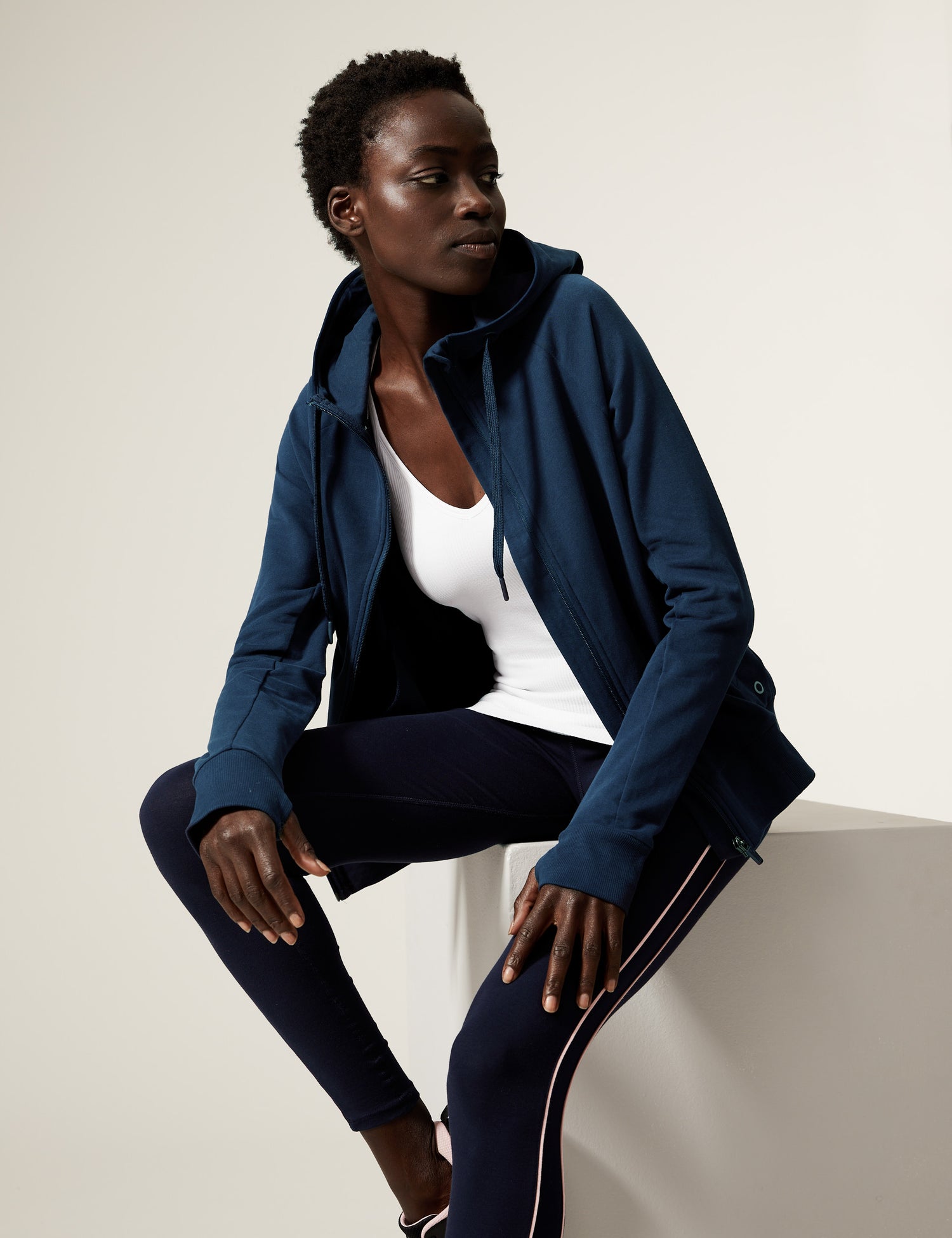 Chaqueta chándal capucha