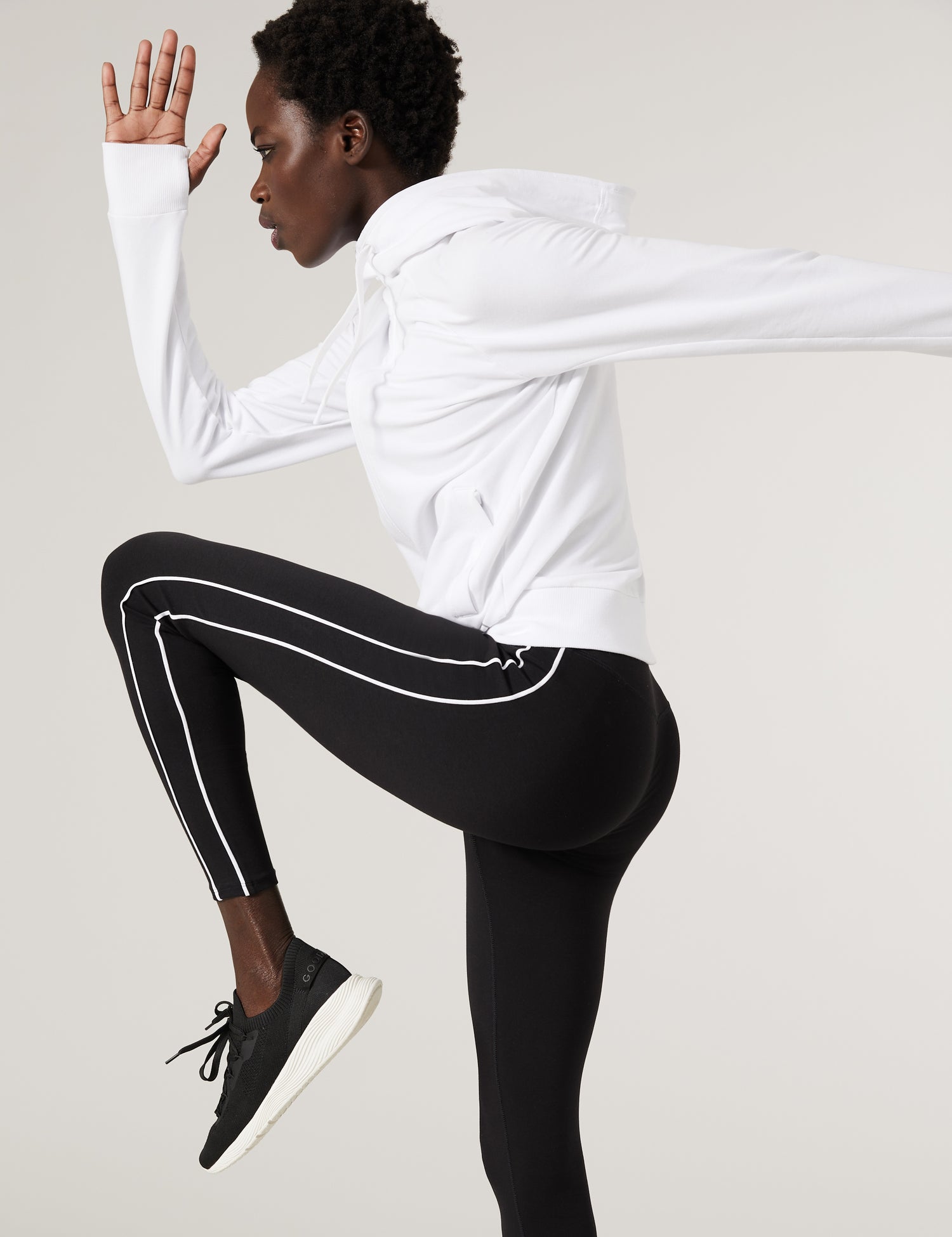 Chaqueta chándal capucha