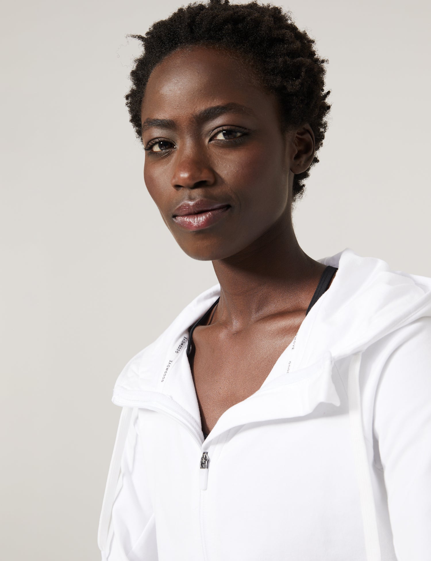 Chaqueta chándal capucha