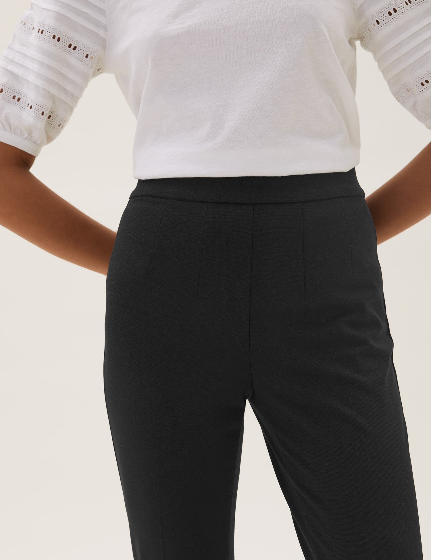 Pantalón punto slim