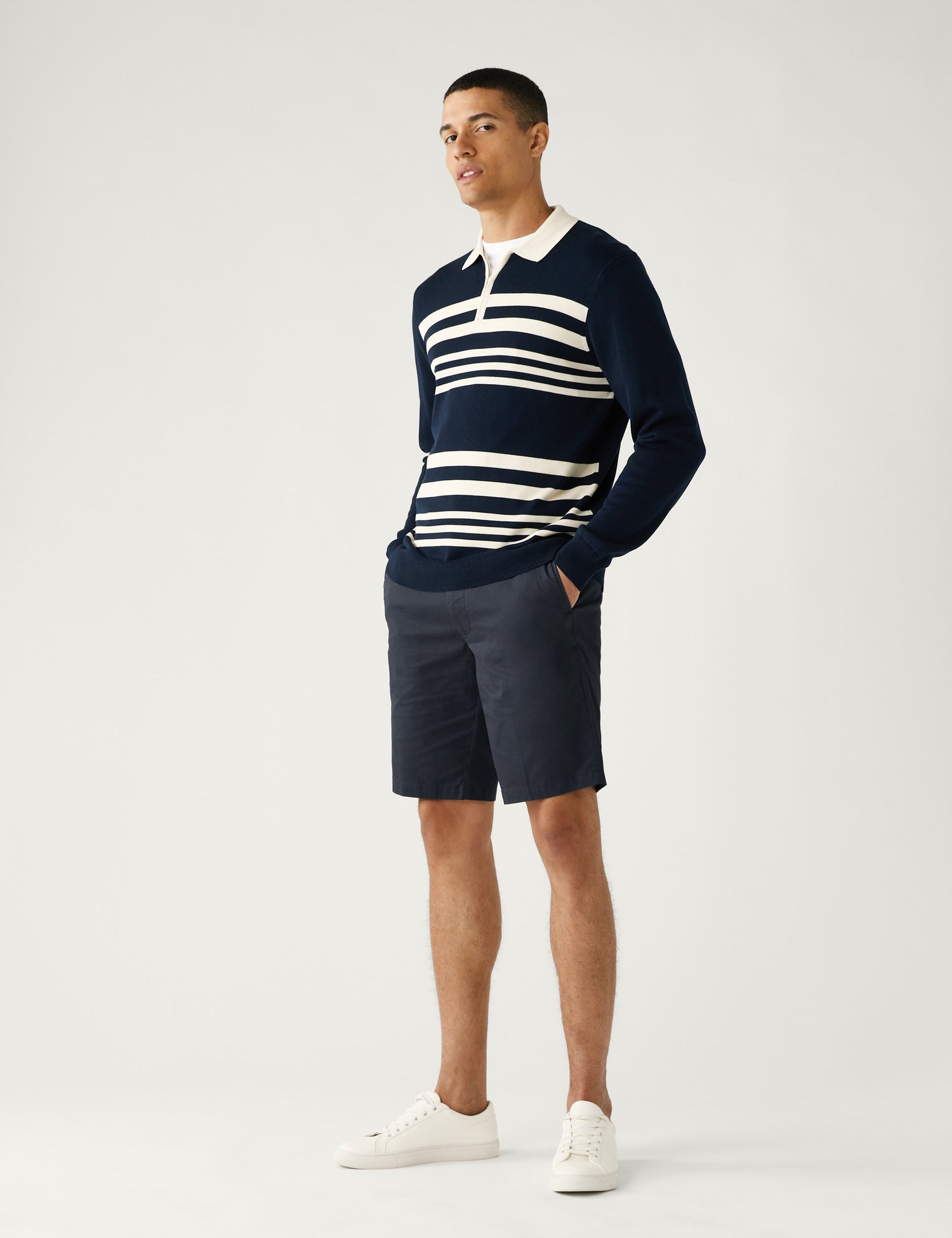 Pantalón chino corto superligero