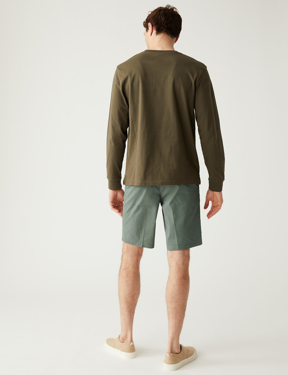 Pantalón chino corto superligero
